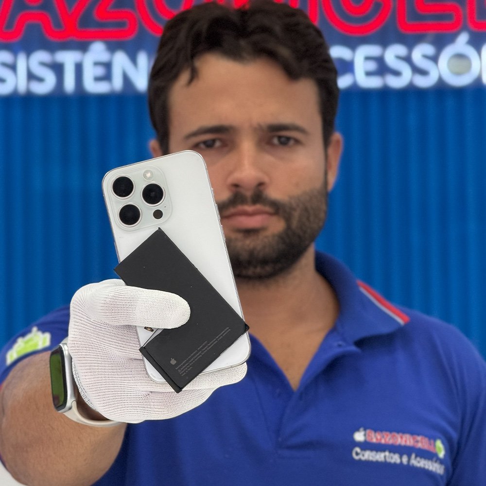 Substituicao de bateria de smartphone na Bazoni Cell