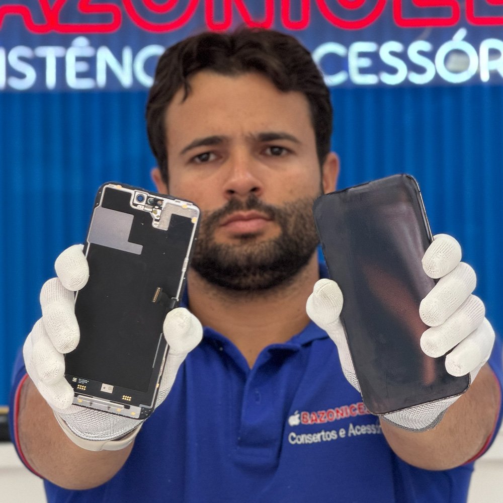 Troca de tela de smartphone com serviço técnico da Bazoni Cell